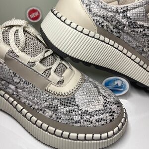 Cougar - Size US 8 - Sayah TAUPE SNAKE Women's Waterproof Sneaker - New